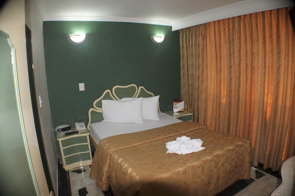 Hotel Business Μπογκοτά Εξωτερικό φωτογραφία